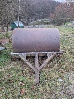 Prodam valec za traktor