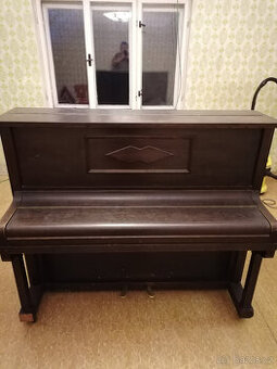 Pianino AUGUST FÖRSTER