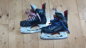 Brusle Bauer Vapor X500 vel. 2,5 EE (35.5 EUR)