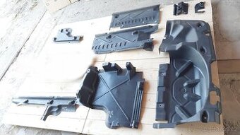 VW Transporter T5 –  KRYTY - PLASTY PODVOZKU