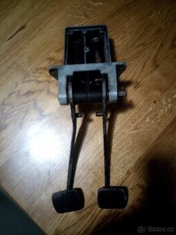 Prodam pedály na škoda 1000mb