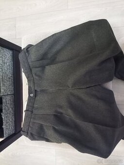 Společenské kalhoty.