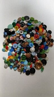 Staré skleněné sběratelské knoflíky