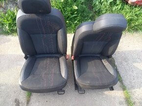 Opel insignia A sedačky.