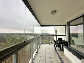 PREMIUM: Designový apartmán 2+kk v 10. patře s výhledem