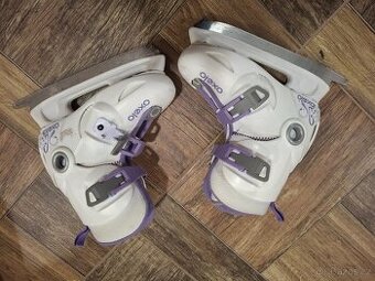 Dívčí rostoucí brusle 30-32