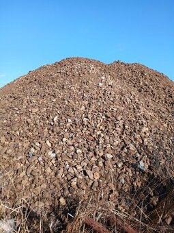 Polní kámen drcený