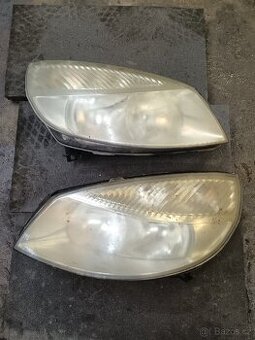 Přední světla Renault Scenic