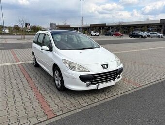 Peugeot 307 1.6 HDi klima panorama 7 MÍST