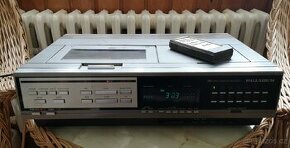 Historický videorekordér VHS