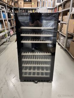 Vinotéka DX-94.270DBK