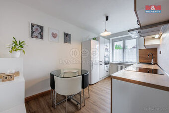 Prodej bytu 2+1, 57 m², Karlovy Vary, ul. Lipová - 1