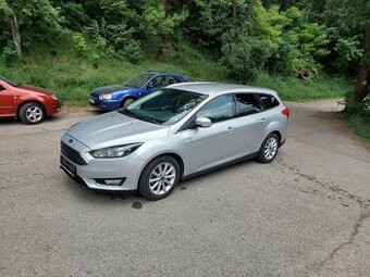 Ford Focus 1.6 16V, 88kw, rok 2015..