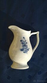 Konvička na mléko z dánského porcelánu