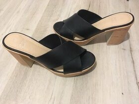 Dámské elegantní boty vel38