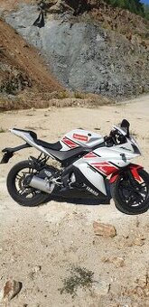 Yamaha yzf r125