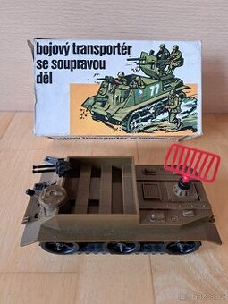 IGRA - Bojový transportér - 1