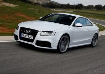 Audi RS5 4.2 V8 331kW - zadřený motor
