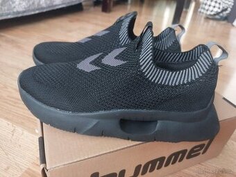 NOVÉ boty Hummel vel. 40