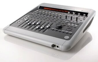 Prodám Avid (Digidesign) Digi 003 kontroler s fadery - 1