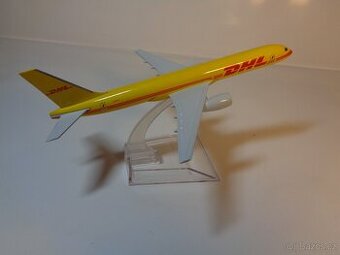 Kovový model - Boeing 757 - DHL