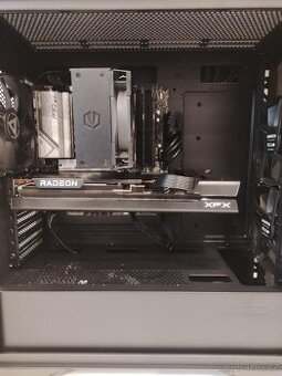 grafická karta XFX SPEEDSTER QICK319 RADEON RX 7700 XT BLACK