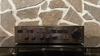 JVC AX 700