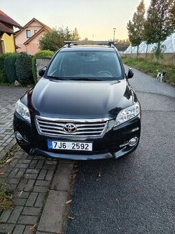 Prodám Toyota RAV4 2,0i 116kw r.v.2013,117tis.km