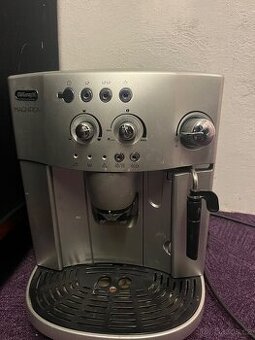 Kávovar De'longhi Magnifika Esam