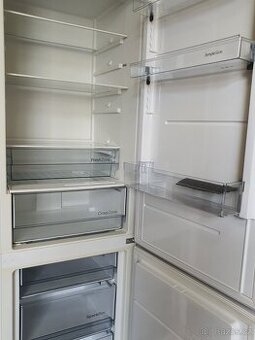 moderní lednice A++ Gorenje DOPRAVA