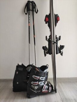 Pánské lyže 160, lyžáky 43 a hůlky