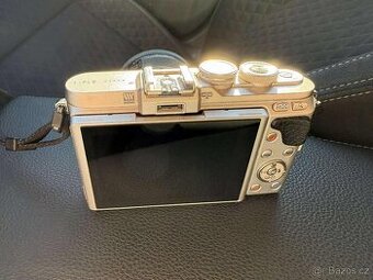 Olympus PEN E-PL8