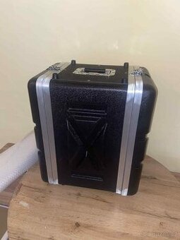 Nový rack case 6U černý