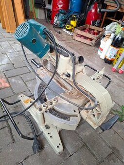 Pokosová pila Makita