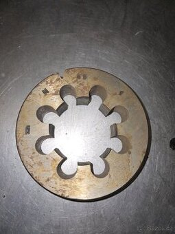 Závitové očko M45/1