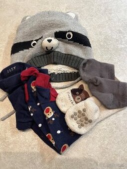 53 ks oblečení na dítě 6 - 18 měsíců