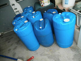 Kanystry plastové na naftu i jiné za 80 kč