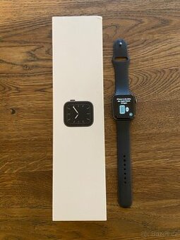 Apple watch series 5 44 mm 1 400 Kč