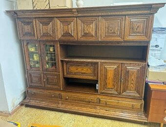 Rustikální holandská skříň