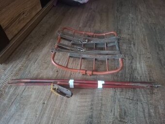 JAWA  - první typ nosiče kývačka \ půlbuben