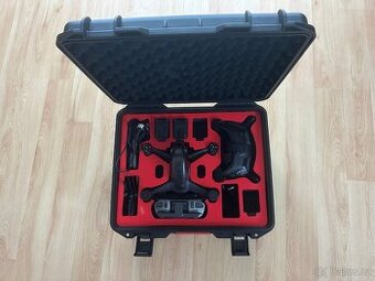 DJI FPV dron – kompletní set v kufru