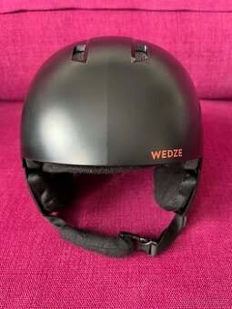 Dětská lyžařská helma Wedze Piste 500 ( PC: 849kč ) S