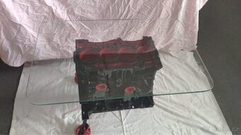 Konferenční stolek z motoru Škoda Octavia