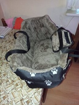 Pelíšek- přepravka pro psy(kočky)