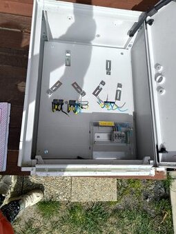 Rozvaděč elektroměrový do výklenku ER212/NVP7P