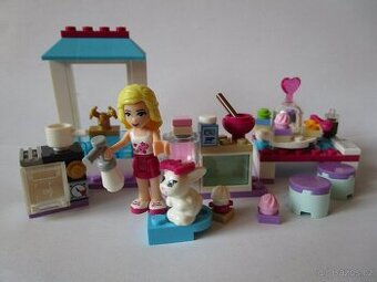 Lego Friends 41308 Stephanie a její cukrárna - 1