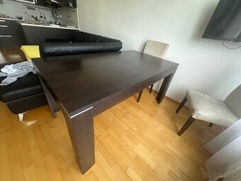 Rozkládací jídelní stůl – 160/180 × 90 cm, tmavé dřevo