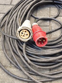 Prodlužovací kabel 400V