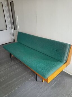 Retro rozkládací pohovka