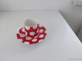 Prodám kvalitní porcelánový hrneček